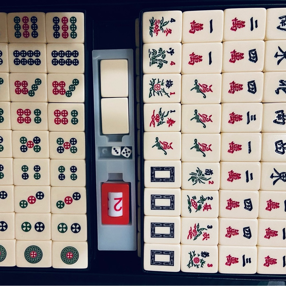 Asian Home Traditional Chinese Version Mahjong Game Set